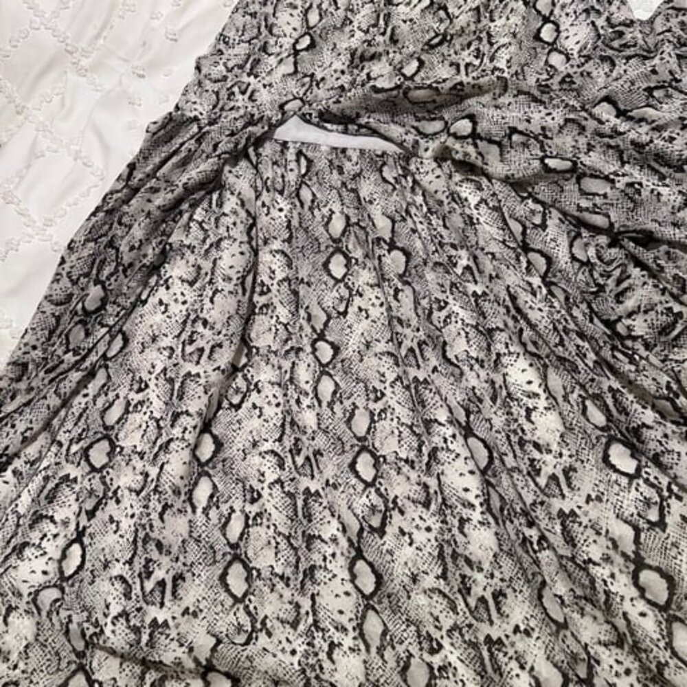 NWT- Forever21 - Snake print strapless drop waist chiffon mesh maxi dress - Picture 5 of 10